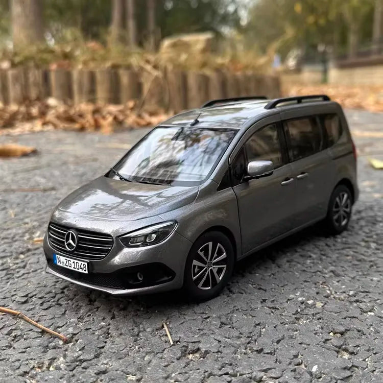 [NZG] 1:18 Mercedes-Benz 2022 T-Class grigio modellino di auto Die-Cast
