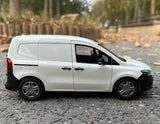 [NZG] 1:18 Mercedes-Benz 2022 T-Class bianco modellino di auto Die-Cast