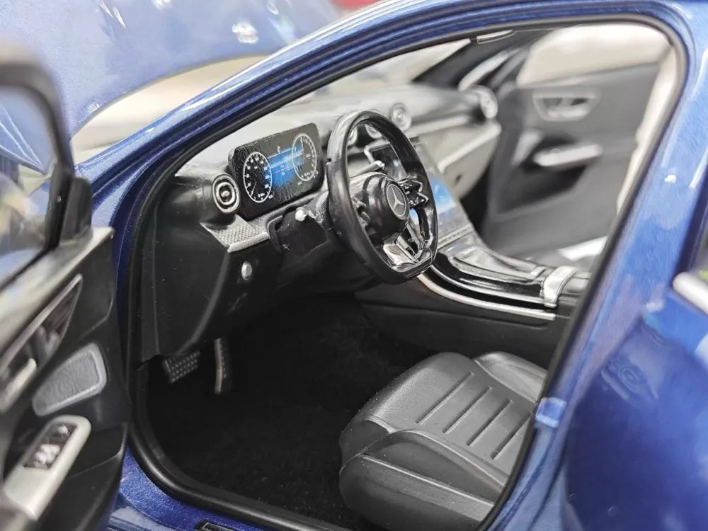 [NZG] 1:18 Mercedes-Benz 2025 C-Class C260 Blue Model Car Die-Cast