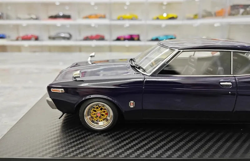 1:18 Nissan 1972 Laurel 2000SGX C130 Purple Die Cast Model Car
