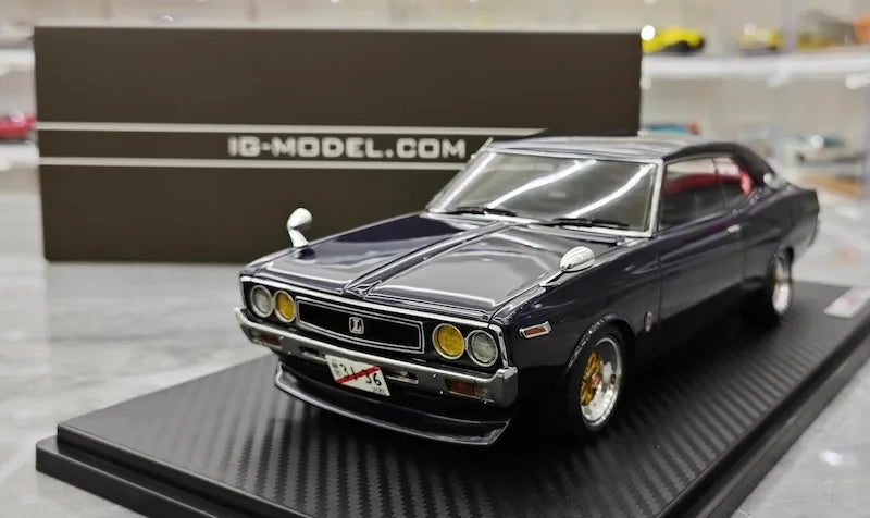 1:18 Nissan 1972 Laurel 2000SGX C130 Purple Die Cast Model Car