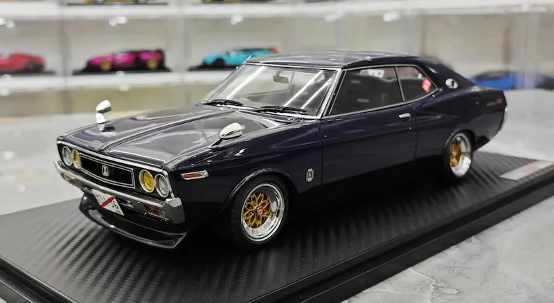 1:18 Nissan 1972 Laurel 2000SGX C130 Purple Die Cast Model Car
