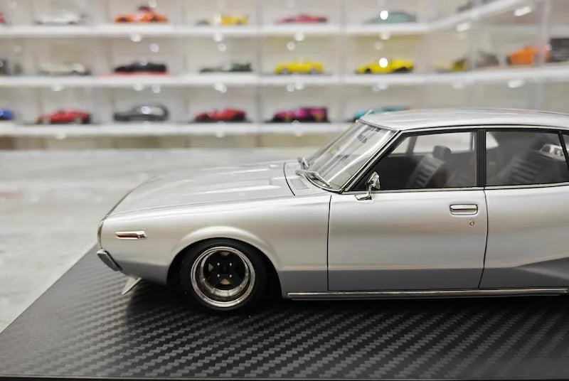 1:18 Nissan 1972 Skyline 2000 GT-X GC110 Silver Die Cast Model Car