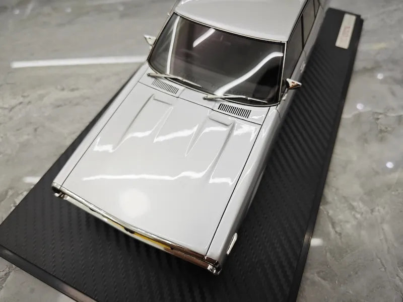 1:18 Nissan 1972 Skyline 2000 GT-X GC110 Silver Die Cast Model Car