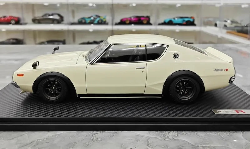 1:18 Nissan 1973 Skyline 2000 GT-R KPGC110 White Die Cast Model Car
