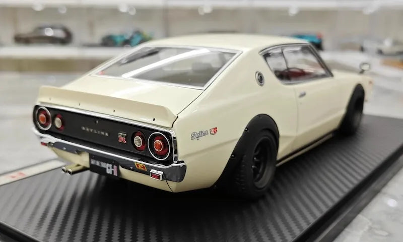 1:18 Nissan 1973 Skyline 2000 GT-R KPGC110 White Die Cast Model Car