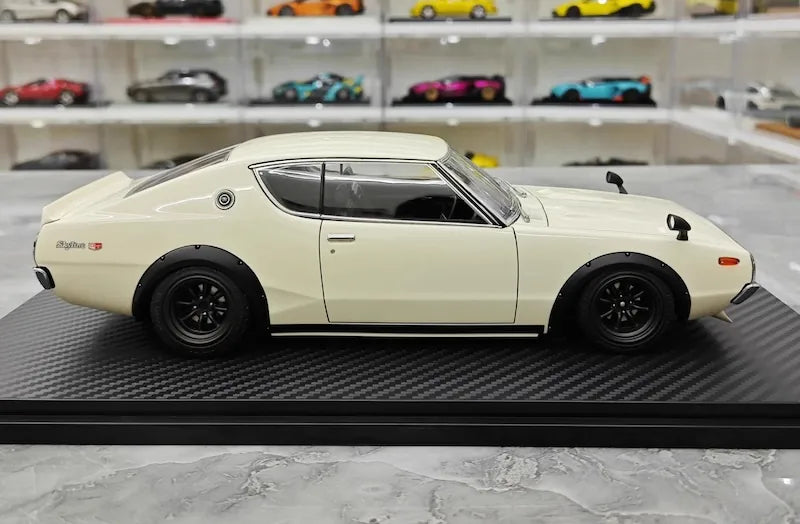 1:18 Nissan 1973 Skyline 2000 GT-R KPGC110 White Die Cast Model Car