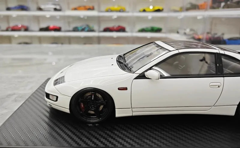1:18 Nissan 1995 Skyline GT-R R33 White Die Cast Model Car