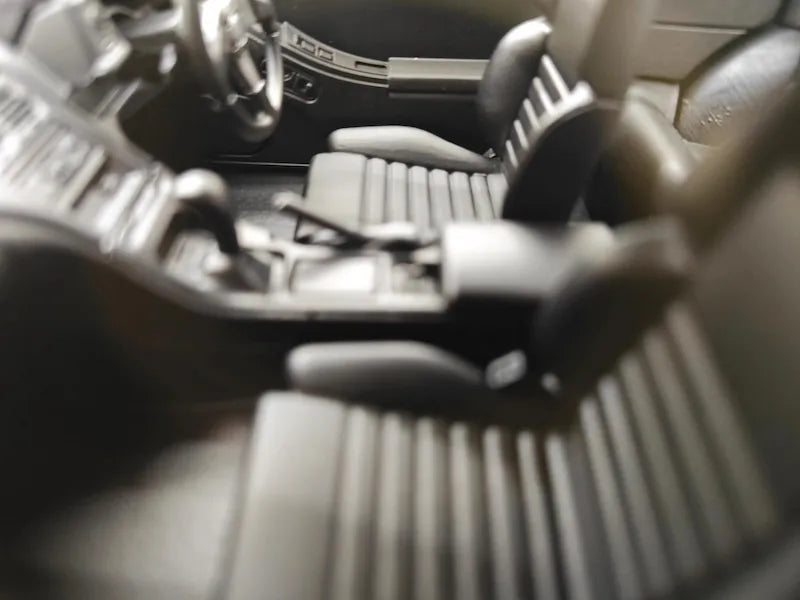 1:18 Nissan 1995 Skyline GT-R R33 White Die Cast Model Car