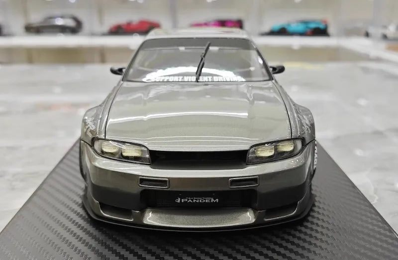 1:18 Nissan 1995 Skyline GT-R R33 Gray Die Cast Model Car