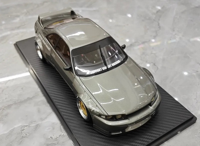 1:18 Nissan 1995 Skyline GT-R R33 Gray Die Cast Model Car