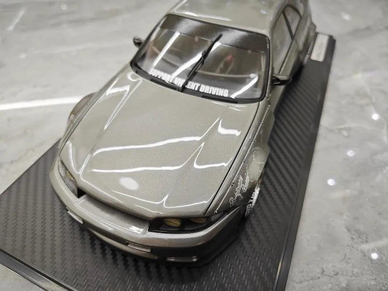 1:18 Nissan 1995 Skyline GT-R R33 Gray Die Cast Model Car