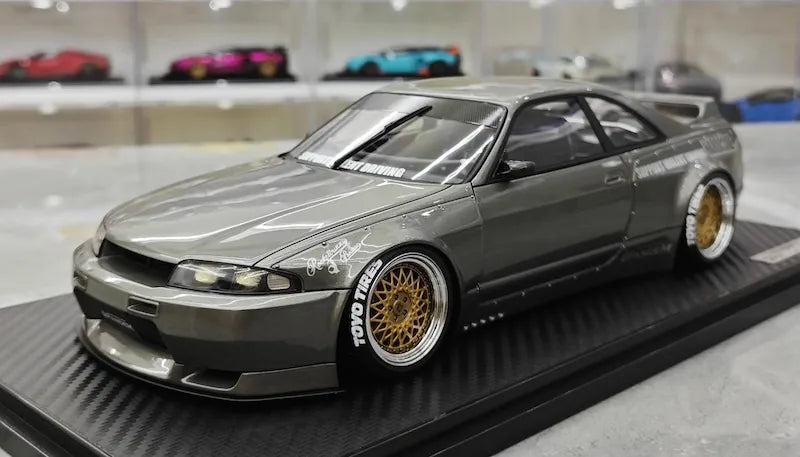 1:18 Nissan 1995 Skyline GT-R R33 Gray Die Cast Model Car