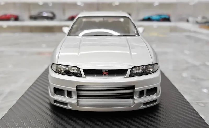1:18 Nissan 1995 Skyline GT-R R33 Greddy BCNR33 White Die Cast Model Car