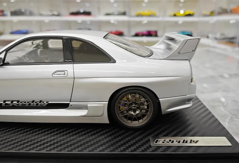 1:18 Nissan 1995 Skyline GT-R R33 Greddy BCNR33 White Die Cast Model Car