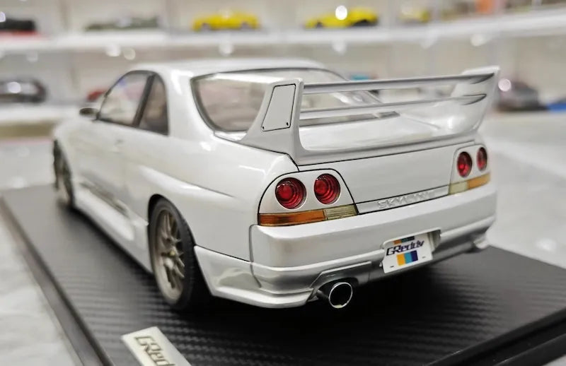 1:18 Nissan 1995 Skyline GT-R R33 Greddy BCNR33 White Die Cast Model Car