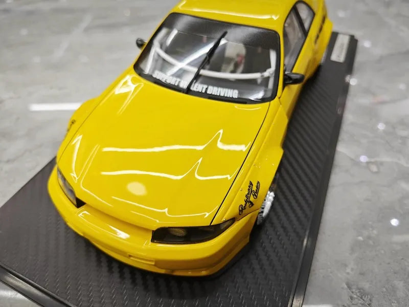 1:18 Nissan 1995 Skyline GT-R R33 Yellow Die Cast Model Car