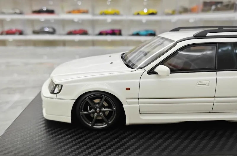 1:18 Nissan 1996 Stagea 260RS WGNC34 White Die Cast Model Car