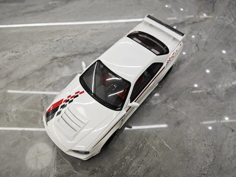 1:18 Nissan 1999 Skyline GT-R R34 R-tune White Die Cast Model Car