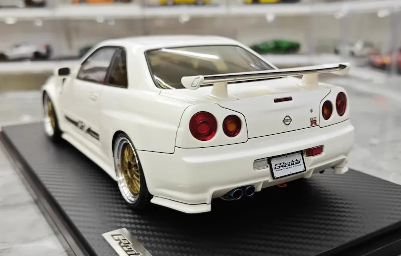 1:18 Nissan 1999 Skyline GT-R BNR34 White Die Cast Model Car