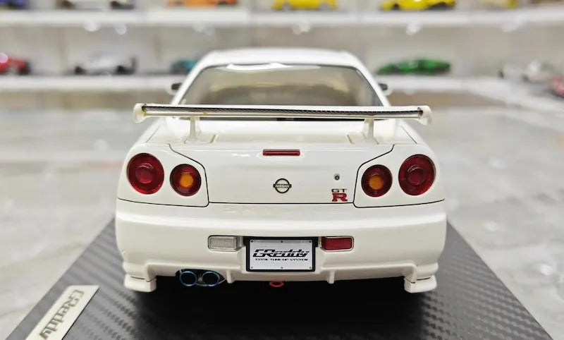 1:18 Nissan 1999 Skyline GT-R BNR34 White Die Cast Model Car