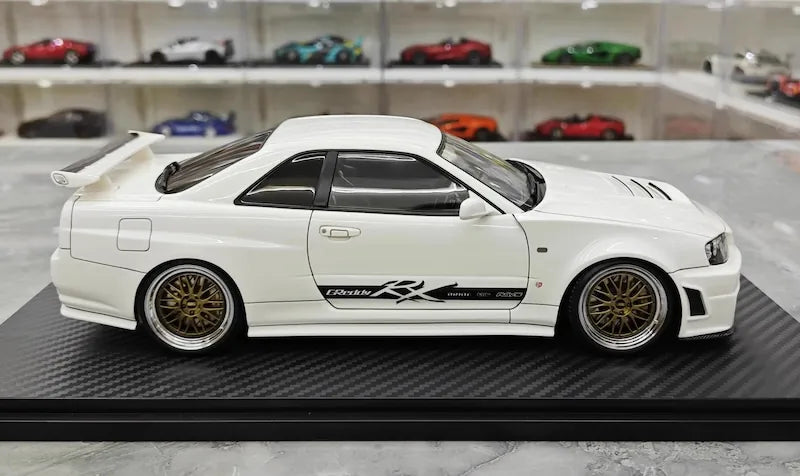 1:18 Nissan 1999 Skyline GT-R BNR34 White Die Cast Model Car