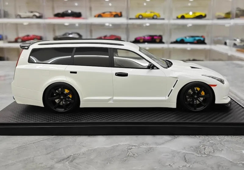 1:18 Nissan 2022 Stagea R35 Wagon Die Cast Model Car