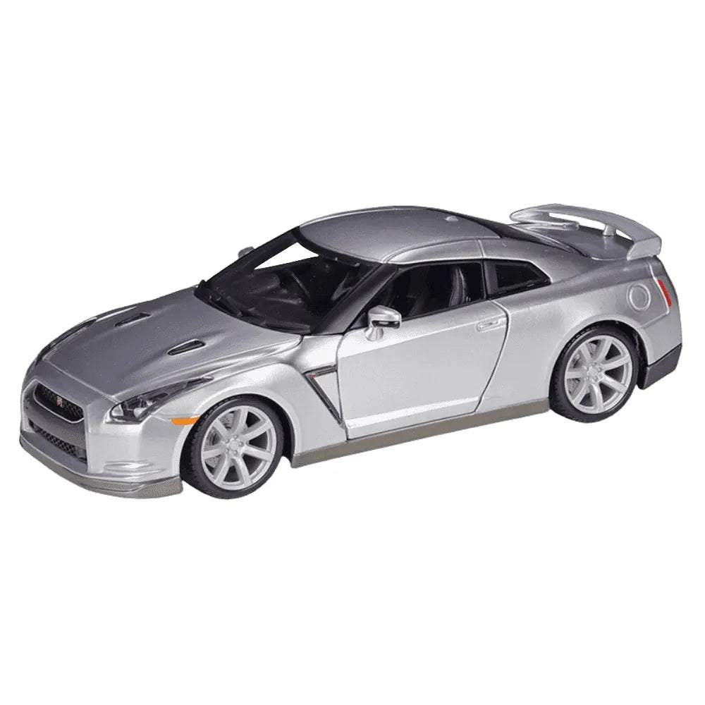 1:18 Nissan 2009 GTR R35 Die Cast Model Car