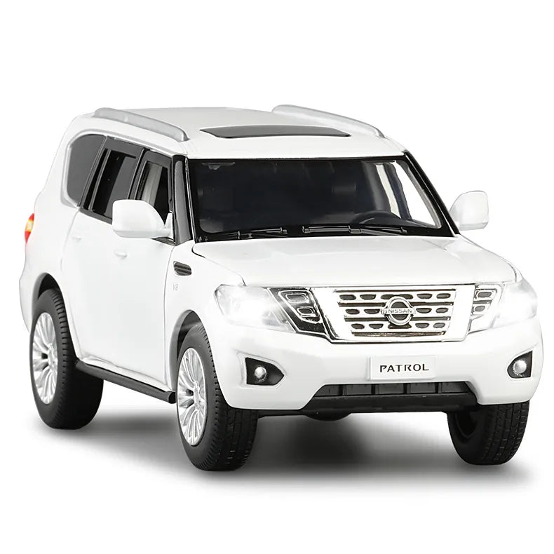 1:32 Nissan 2010 Patrol Y62 Die Cast Model Car