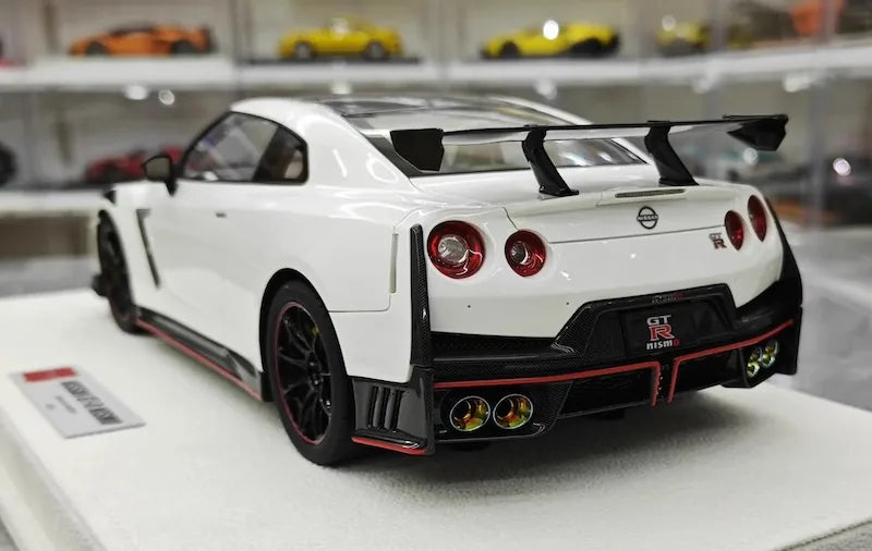 1:18 Nissan 2024 GT-R R35 Nismo White Die Cast Model Car