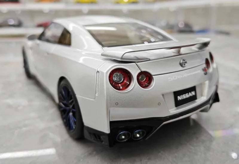 1:18 Nissan 2019 GT-R R35 50th Anniversary Silver Die Cast Model Car