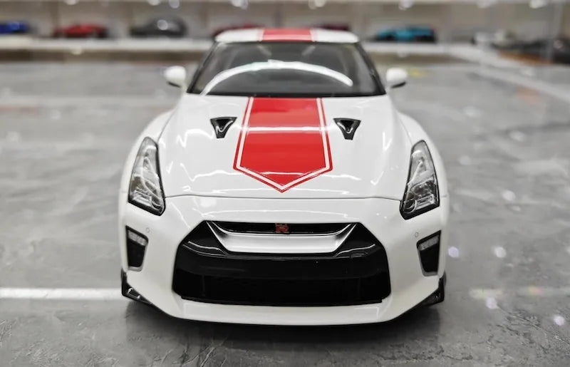 1:18 Nissan 2019 GT-R R35 50th Anniversary White Die Cast Model Car