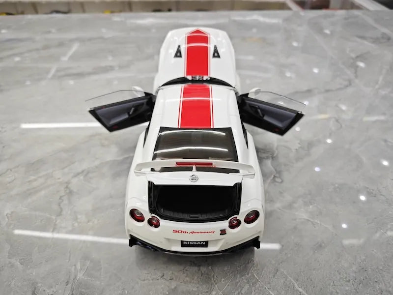1:18 Nissan 2019 GT-R R35 50th Anniversary White Die Cast Model Car