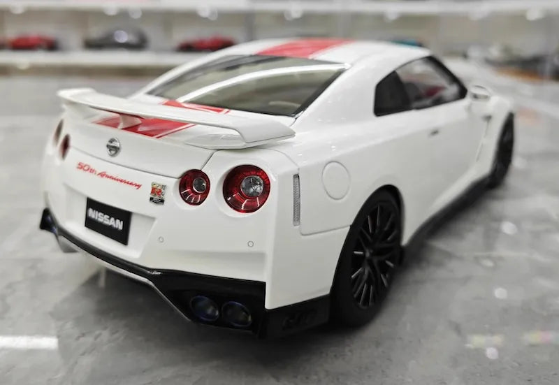 1:18 Nissan 2019 GT-R R35 50th Anniversary White Die Cast Model Car