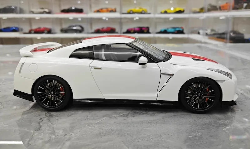 1:18 Nissan 2019 GT-R R35 50th Anniversary White Die Cast Model Car