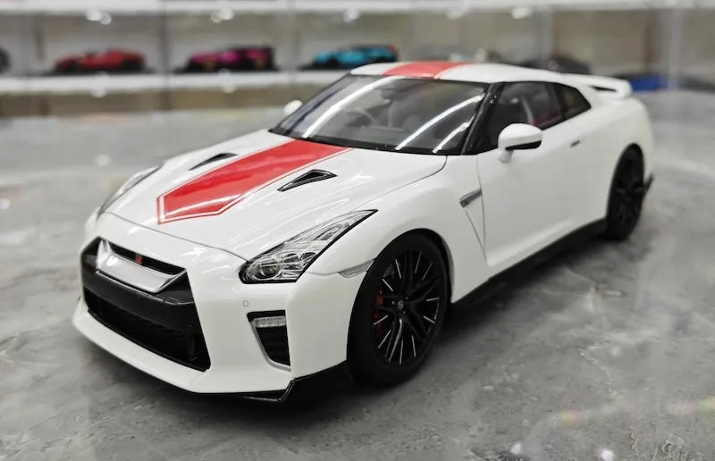1:18 Nissan 2019 GT-R R35 50th Anniversary White Die Cast Model Car