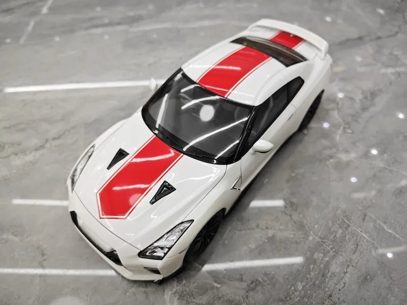 1:18 Nissan 2019 GT-R R35 50th Anniversary White Die Cast Model Car