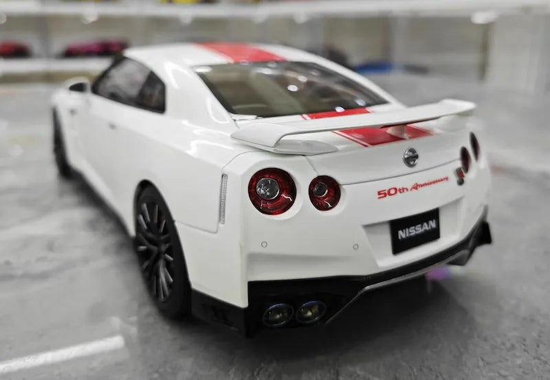 1:18 Nissan 2019 GT-R R35 50th Anniversary White Die Cast Model Car