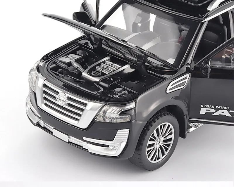 1:32 Nissan 2019 Patrol Y62 Second facelift Die Cast Model Car