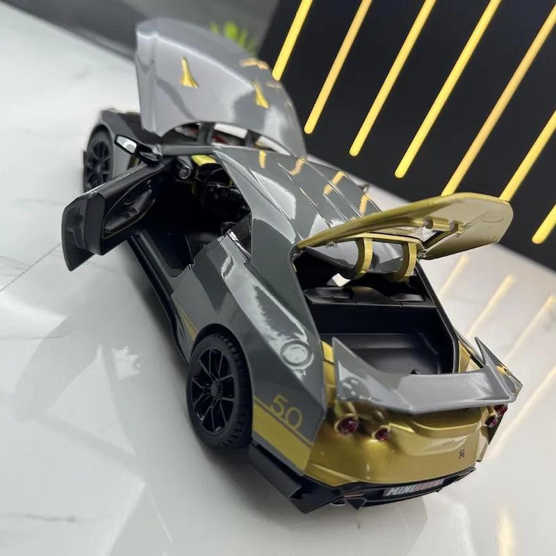 1:24 Nissan 2021 GTR50 Die Cast Model Car