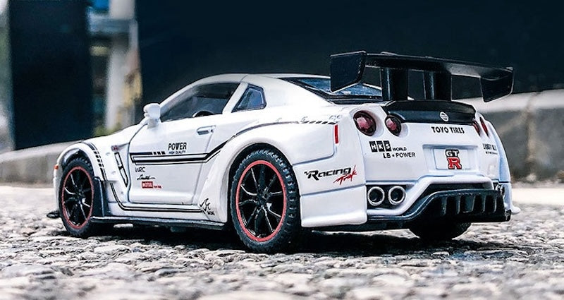 1:32 Nissan 2016 LB Aimgain GT-R R35 Die Cast Model Car