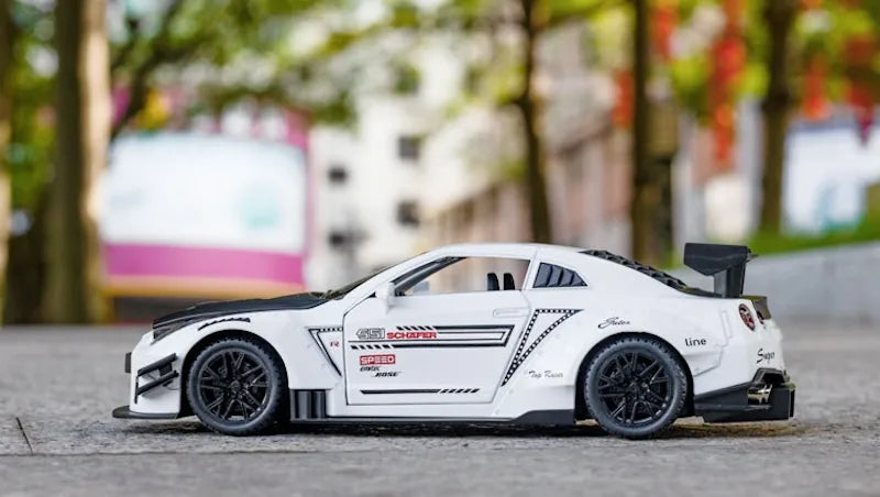 1:24 Nissan 2019 LB-Works GT-R R35 type2 GT3 Die Cast Model Car