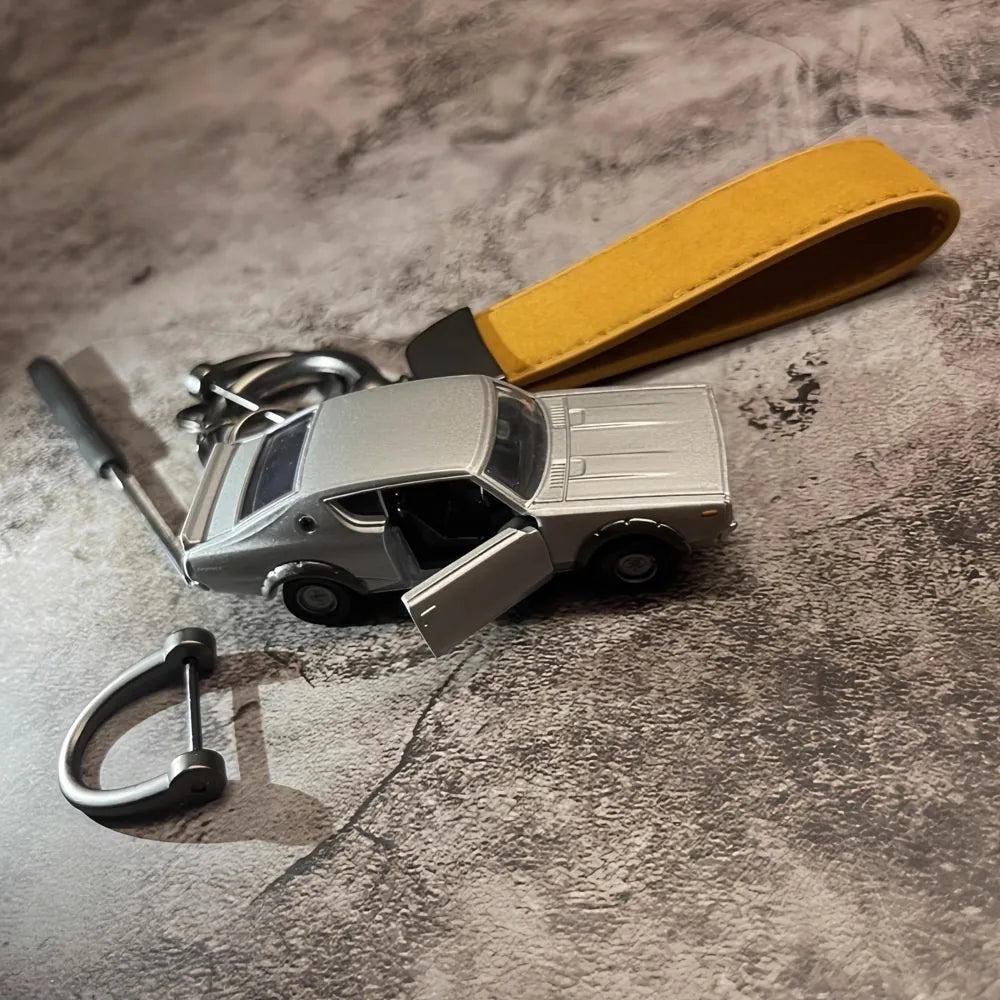 Nissan Skyline 2000 GT-R Keychains 1:64 モデルカー Keychain
