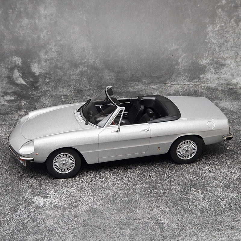 [Norev] 1:18 Alfa Romeo 1966 Spider Duetto Silver Model Car Resin