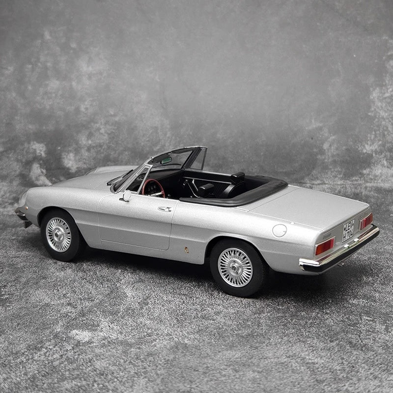 [Norev] 1:18 Alfa Romeo 1966 Spider Duetto Silver Model Car Resin