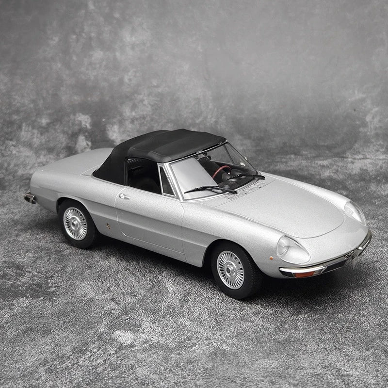 [Norev] 1:18 Alfa Romeo 1966 Spider Duetto シルバー モデルカー レジン