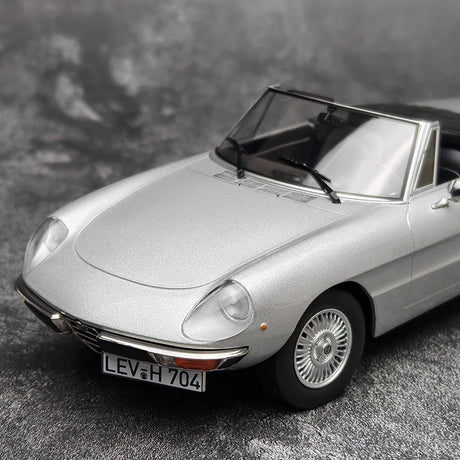 [Norev] 1:18 Alfa Romeo 1966 Spider Duetto Silver Model Car Resin