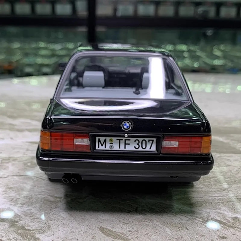 [Norev] 1:18 BMW 1982 E30 325i Black Model Car Resin