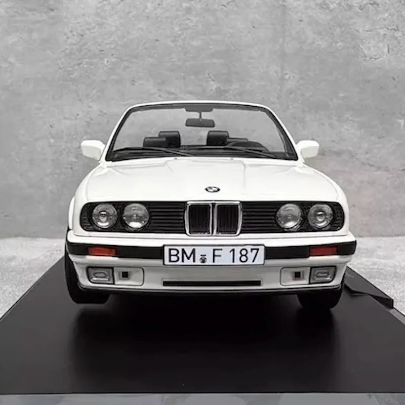 [Norev] 1:18 BMW 1991 E30 325i Cabriolet wit modelauto Hars