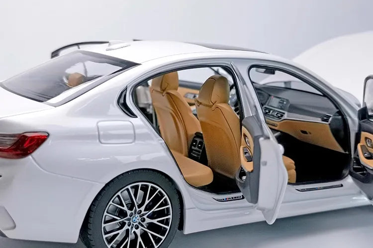 [Norev] 1:18 BMW 2019 G20 330i M Sport White Model Car Die-Cast